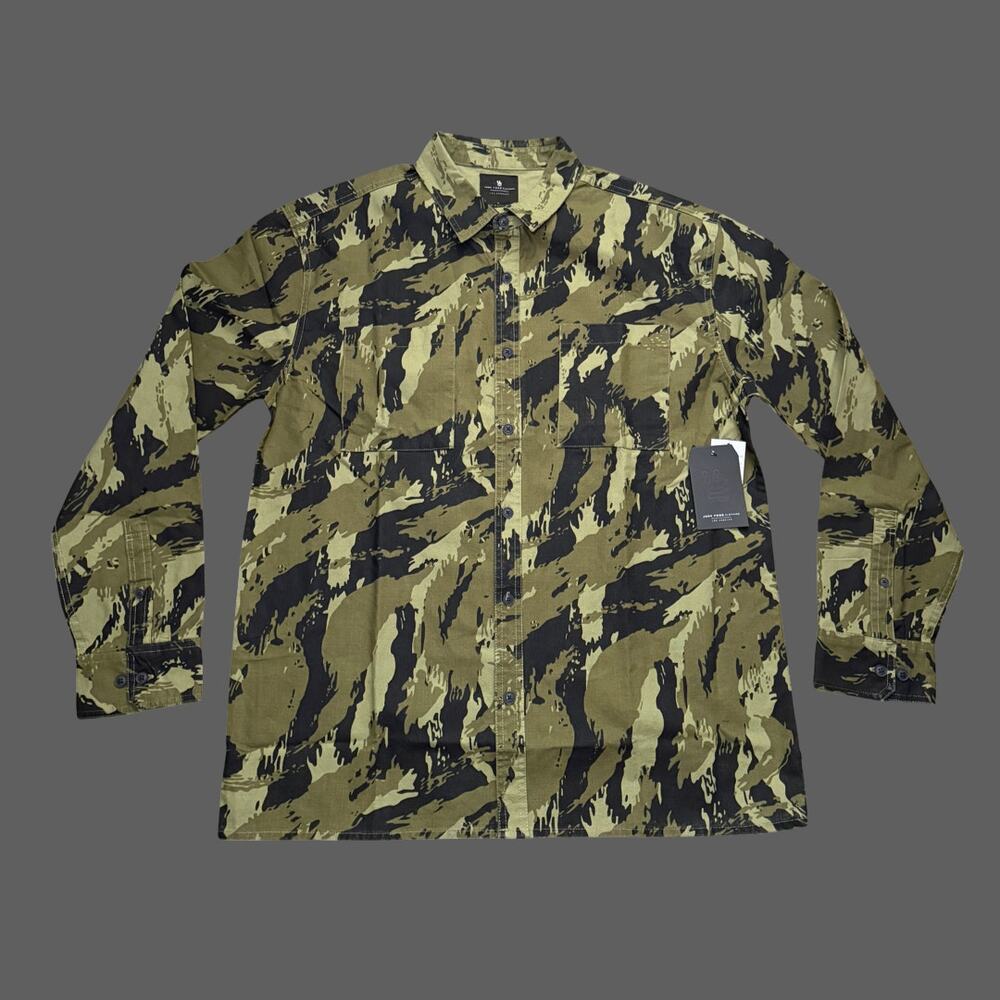 Junk Food Tame Oversized Camo Shirt Ivy Green L